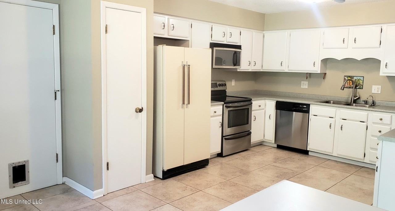 5636 Ahuawa Pl - Photo 2 of 17