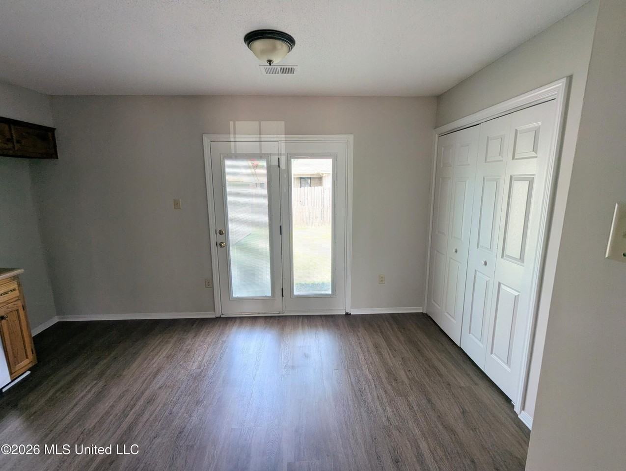 3426 Laurelwood St - Photo 4 of 11