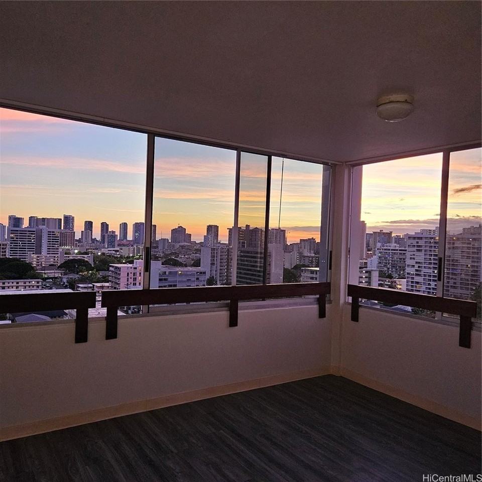 1545 Nehoa St #902 - Photo 4 of 4
