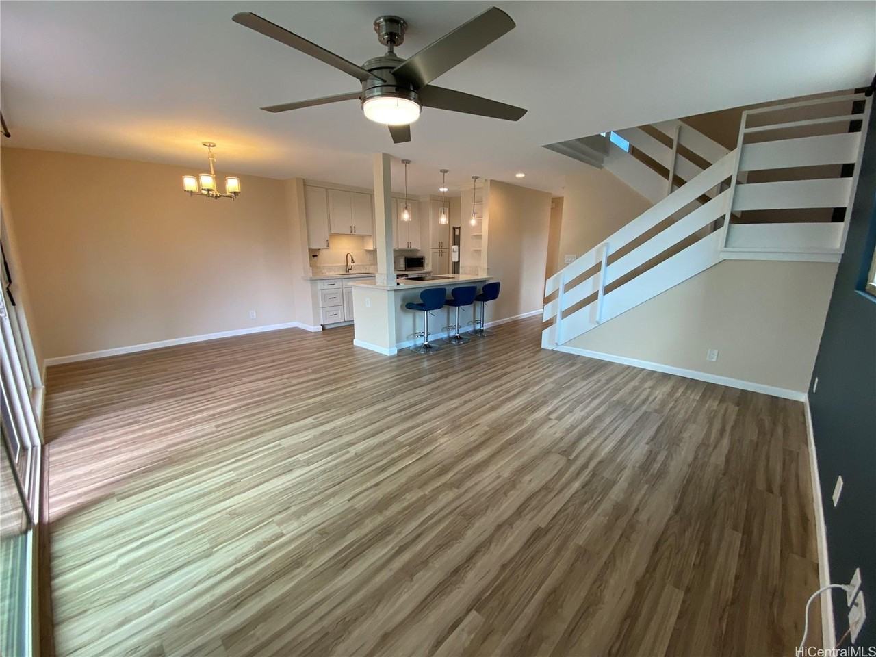 94-033 Kuahelani Ave #112 - Photo 5 of 24
