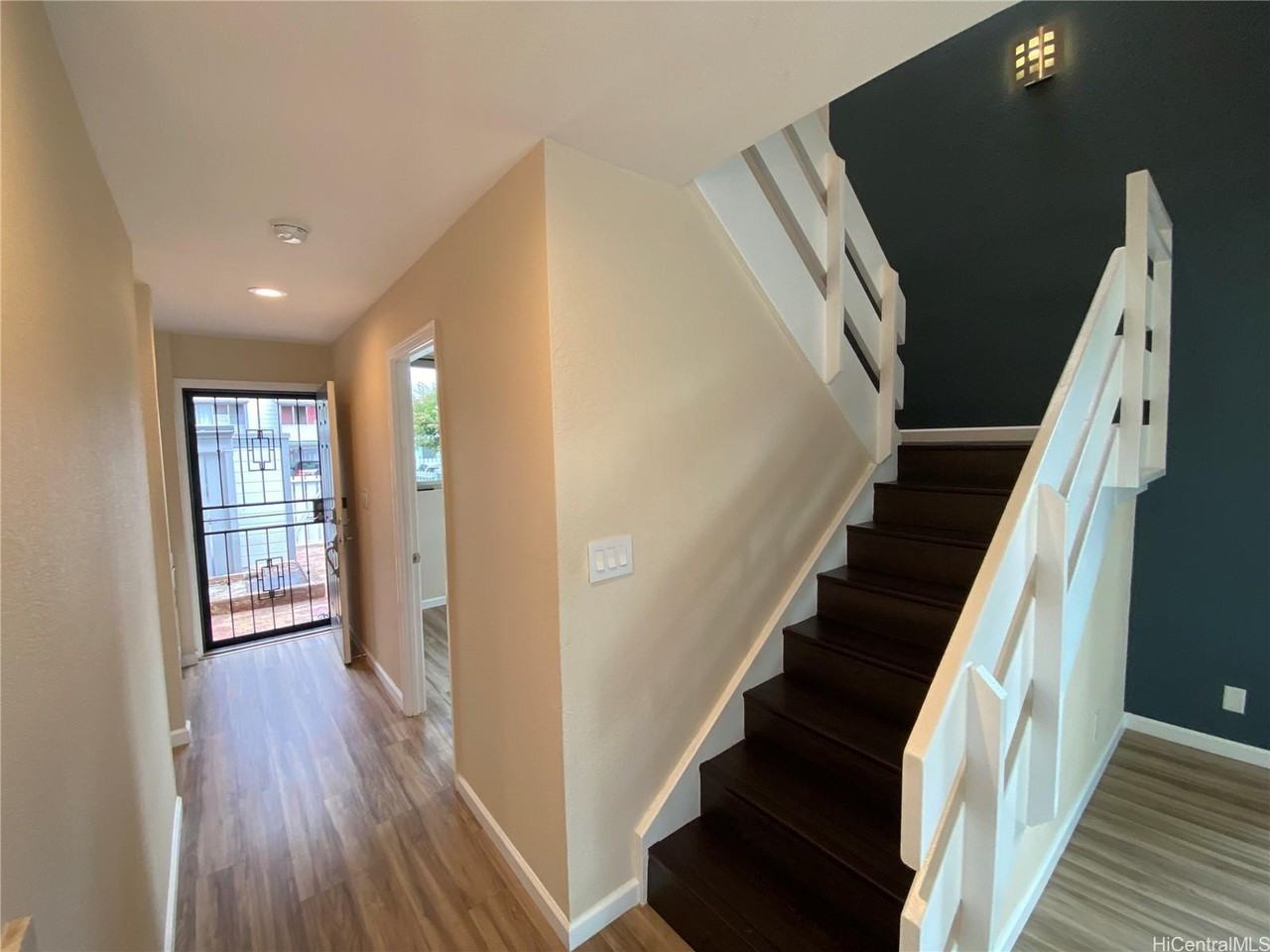 94-033 Kuahelani Ave #112 - Photo 6 of 24
