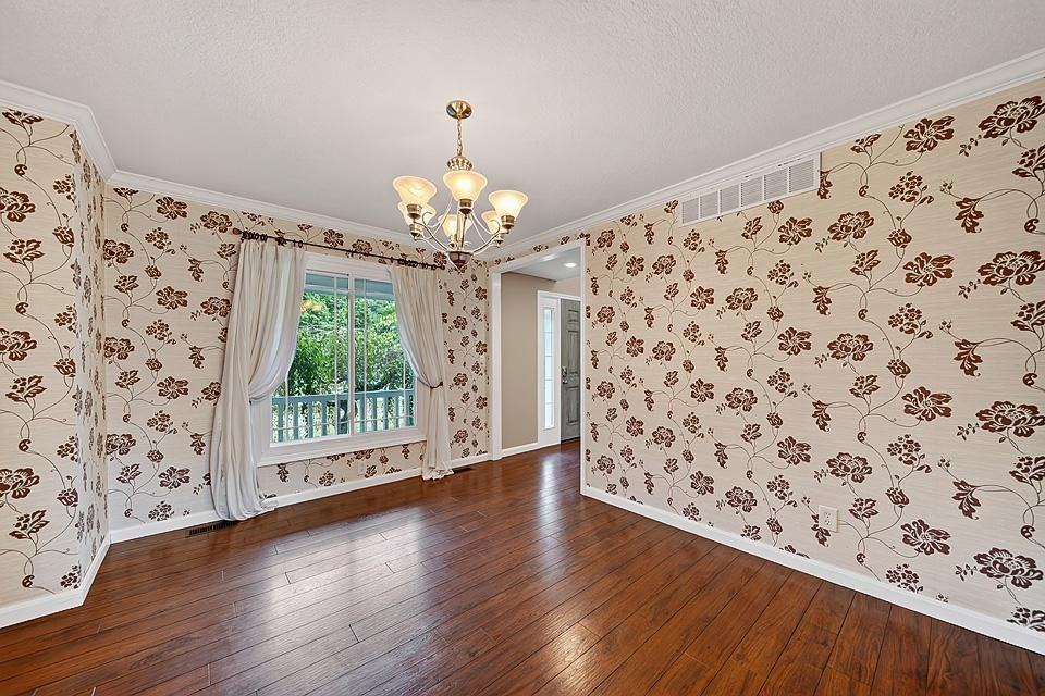730 Parkview Dr - Photo 5 of 50