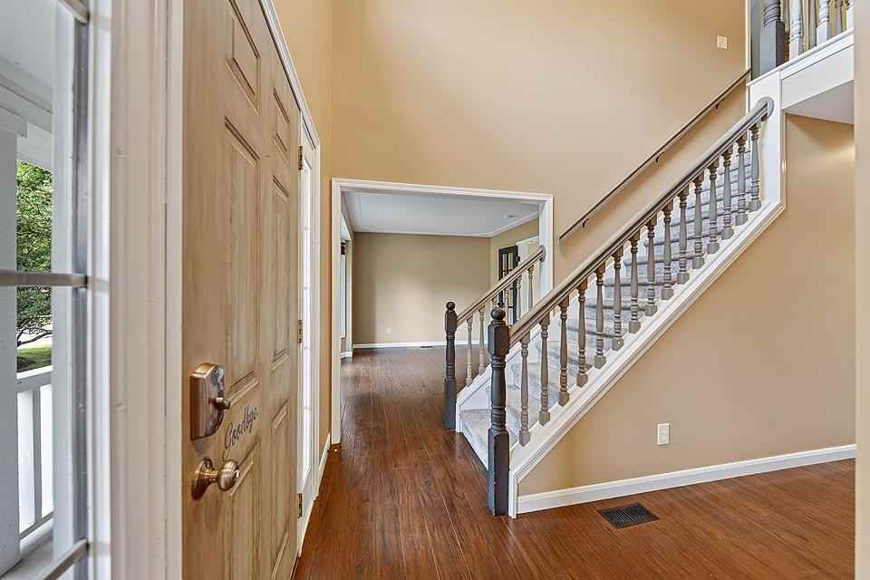 730 Parkview Dr - Photo 6 of 50