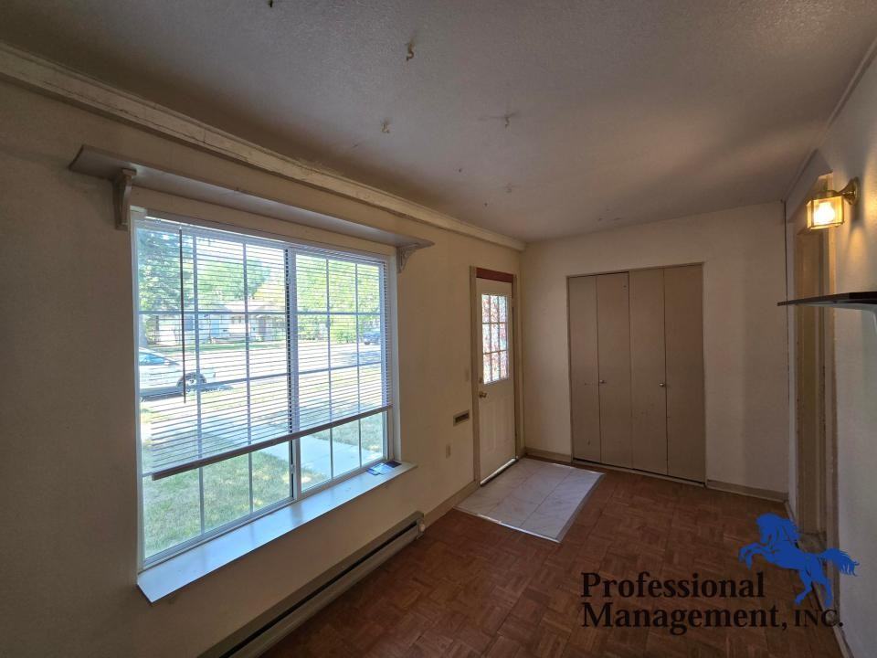 711 N 24th St - Photo 2 of 10