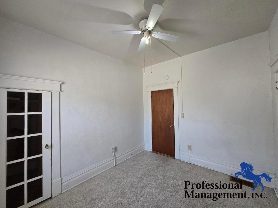 711 N 24th St - Photo 6 of 10
