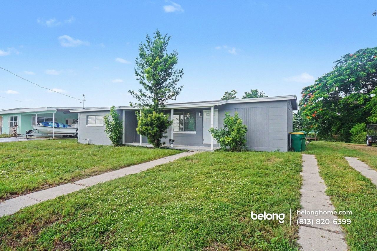 691 Sharon Cir - Photo 4 of 20
