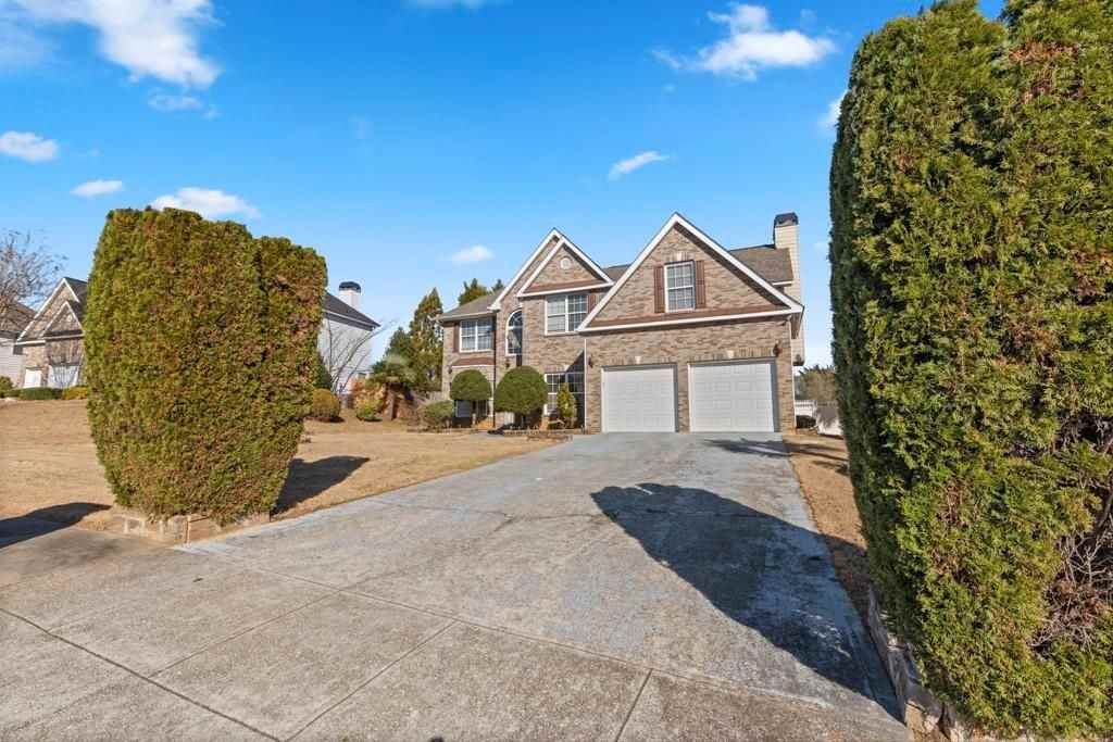 820 Kaitlyn Dr - Photo 3 of 17