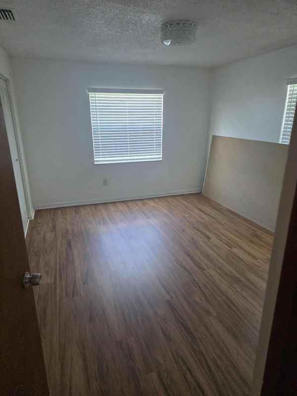 1855 Croton Rd - Photo 3 of 5