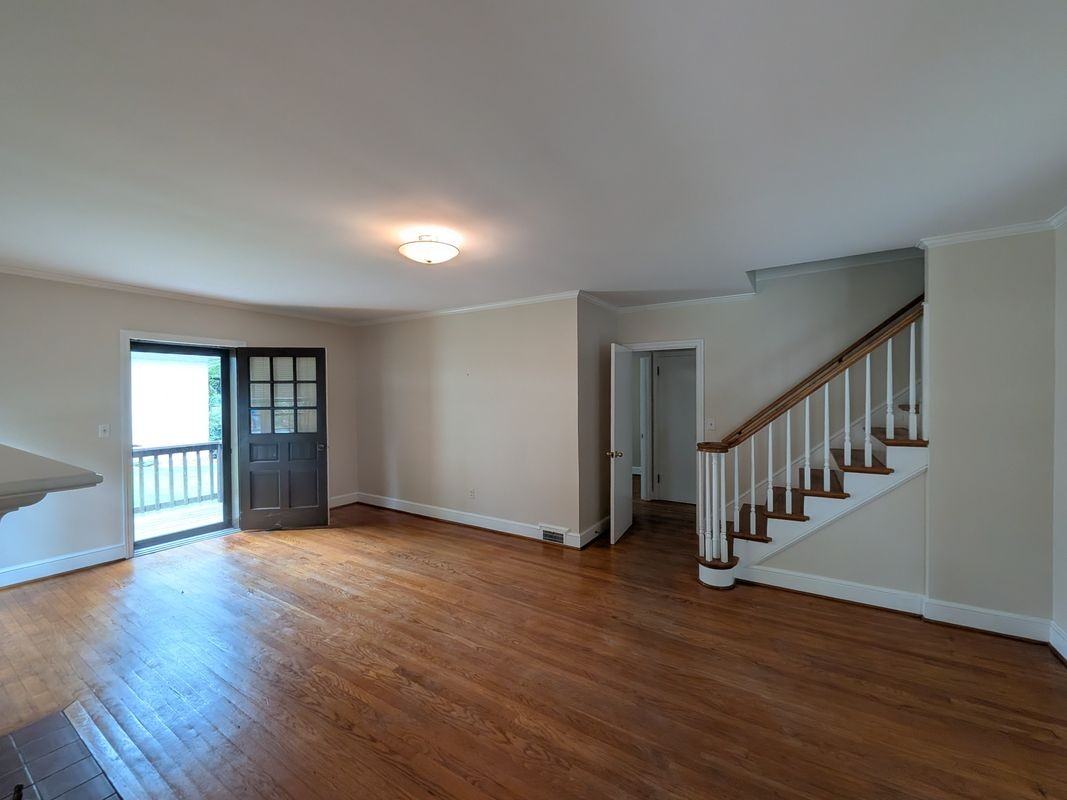 1403 South Ave - Photo 3 of 29
