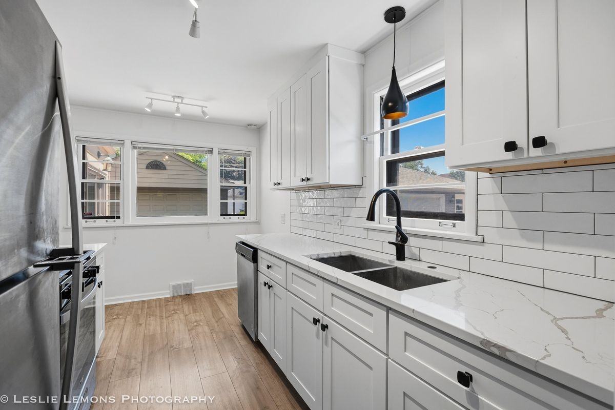 4089 Western Ave - Photo 5 of 18
