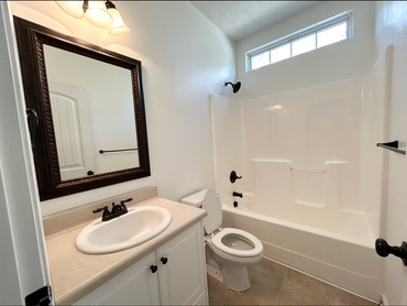 897 Westlawn Dr - Photo 2 of 13