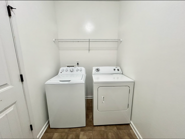 897 Westlawn Dr - Photo 6 of 13