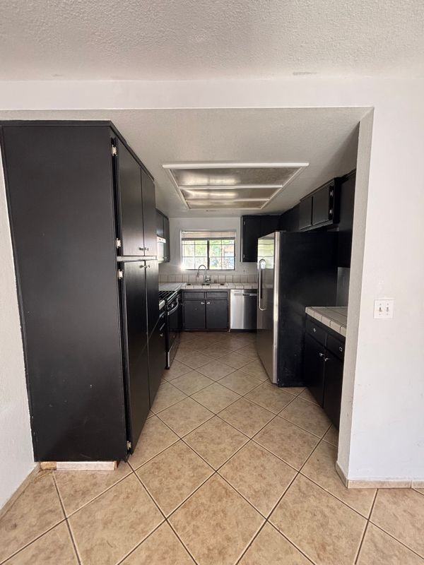 43608 Steif St - Photo 3 of 9