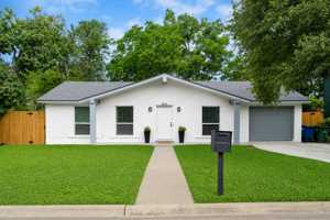 featured image of 5804 Gloucester Ln