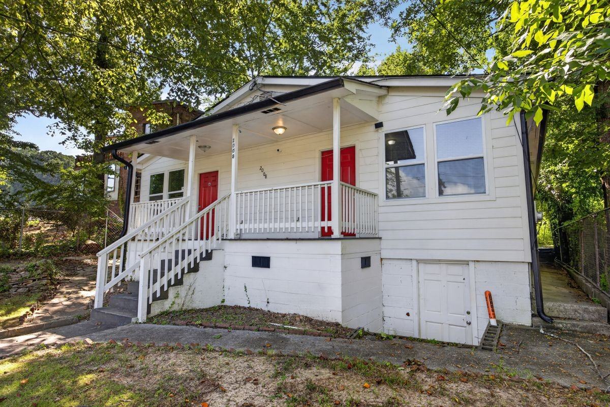 2008 Joseph E Boone Blvd Nw - Photo 5 of 29
