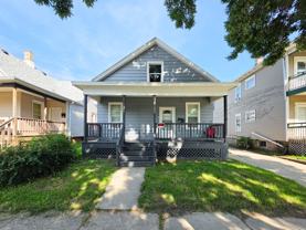 1033 Villa St - Photo 1 of 1