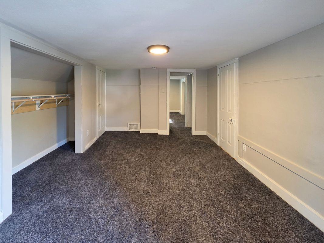 1033 Villa St - Photo 2 of 6