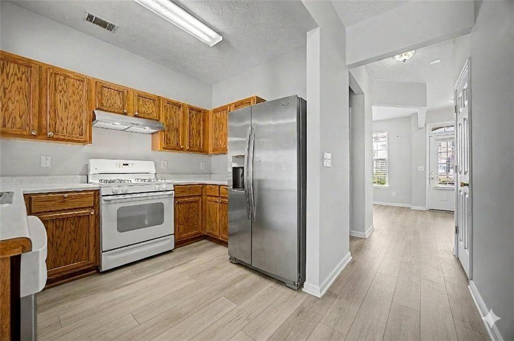 1212 Penhurst Way - Photo 2 of 20