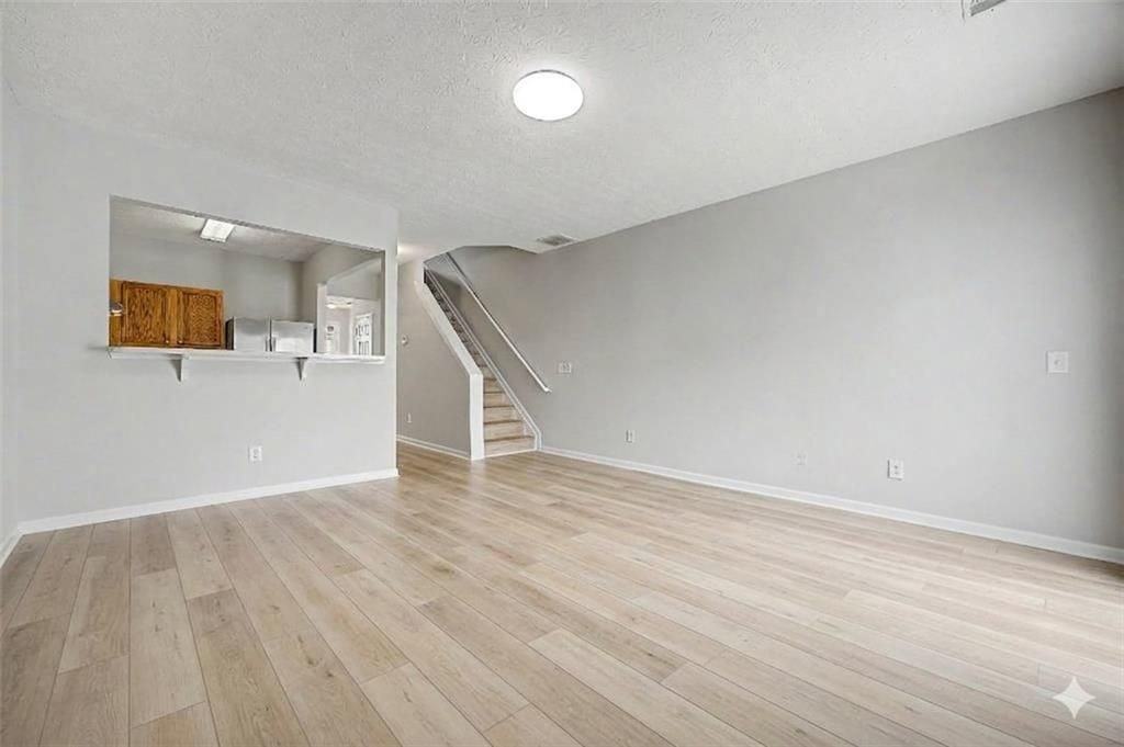 1212 Penhurst Way - Photo 4 of 20