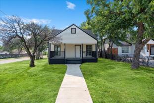 1803 N Winnetka Ave - Photo 1 of 1