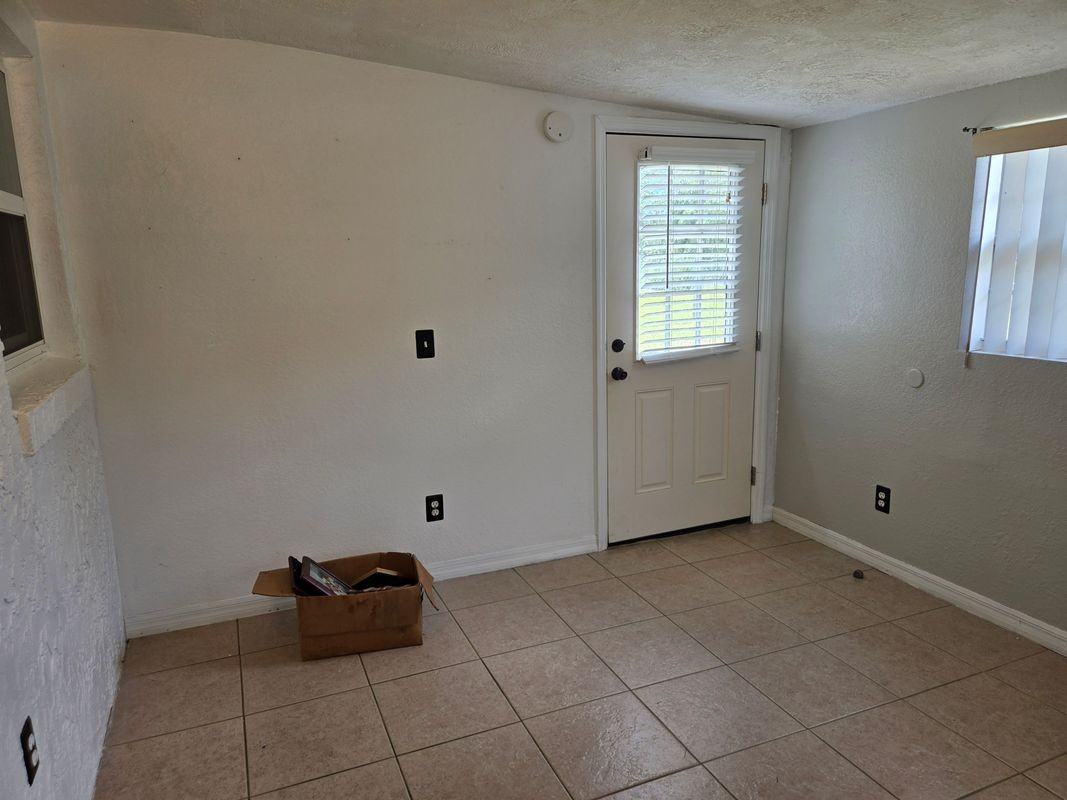 4870 Sw 147th Loop - Photo 4 of 19