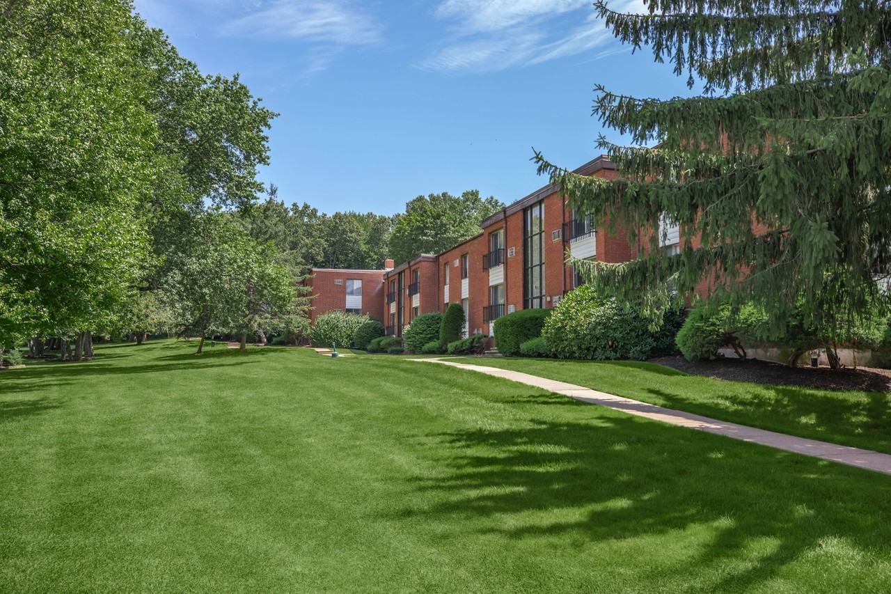 Forest Park Apartments - Photo 3 of 16