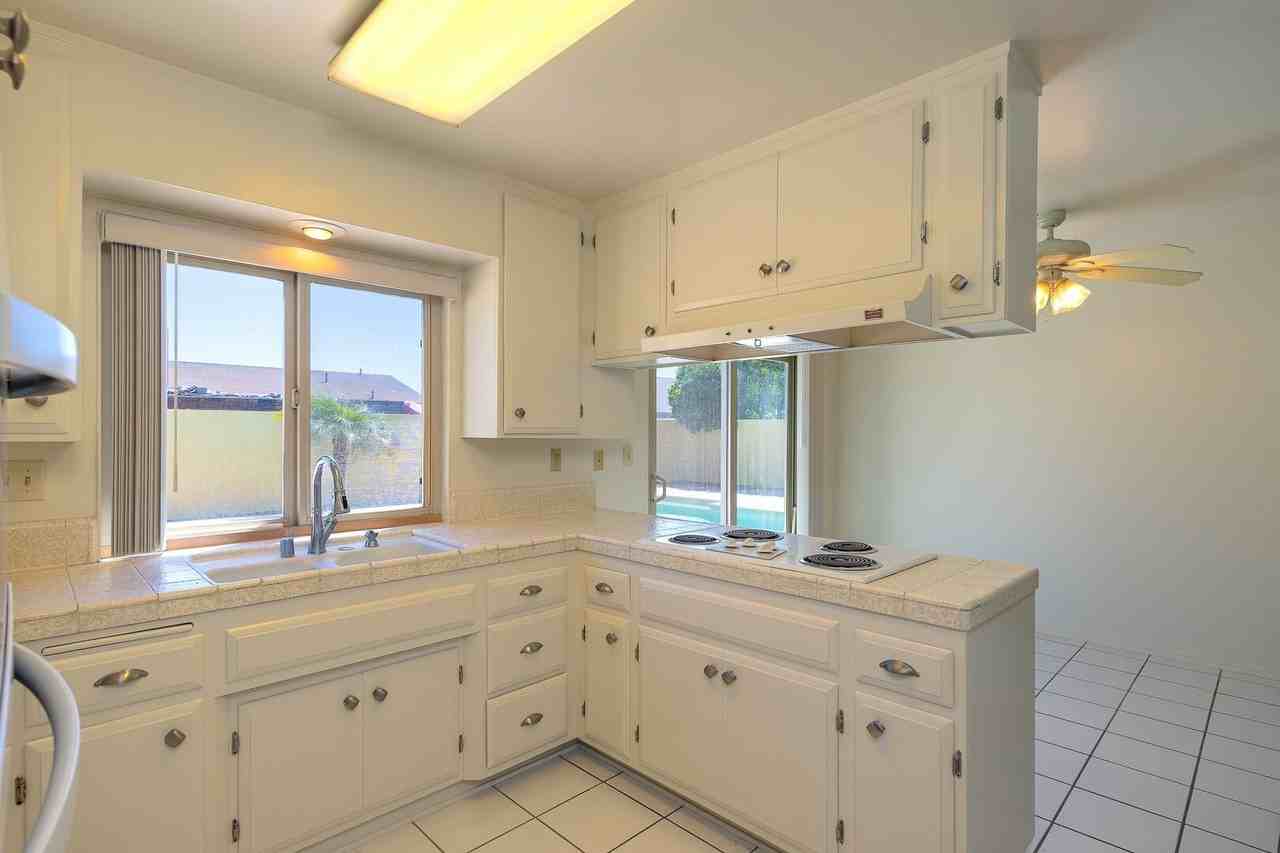 2434 El Cajon Way - Photo 7 of 38