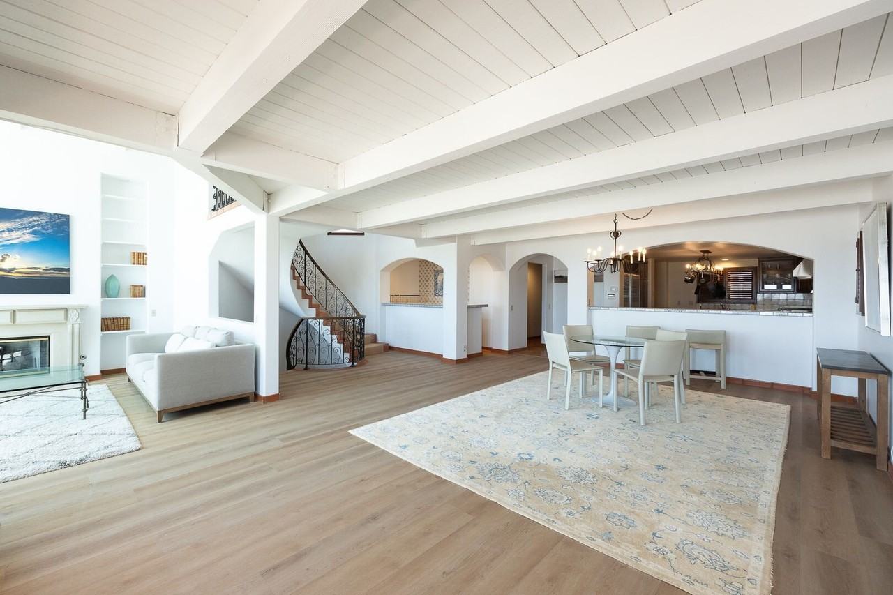 3265 Ocean Dr - Photo 5 of 50