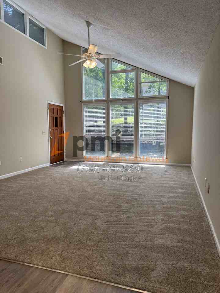 82 Primrose Dr #A - Photo 3 of 15
