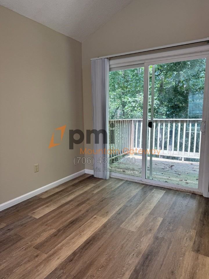 82 Primrose Dr #A - Photo 5 of 15