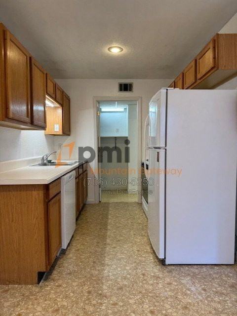 111 Primrose Dr #C - Photo 4 of 15