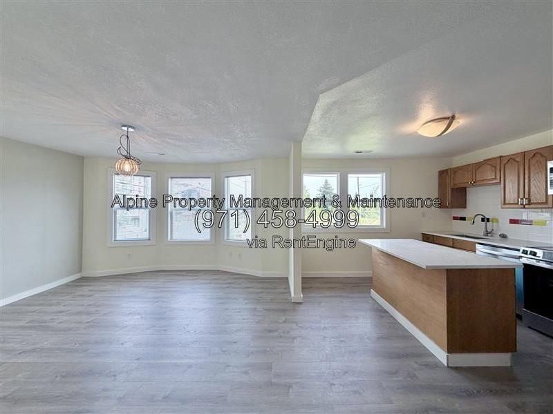 5904 N Interstate Ave - Photo 3 of 40
