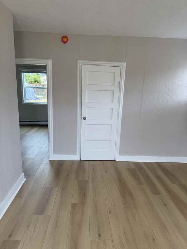 216 W 3rd St #1-2 - Photo 2 of 7