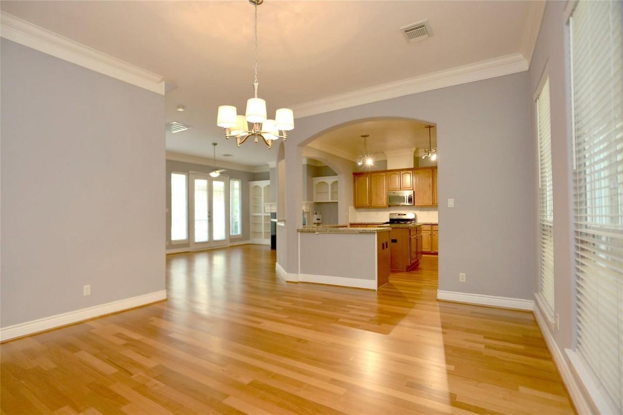1314 Birdsall St - Photo 2 of 21