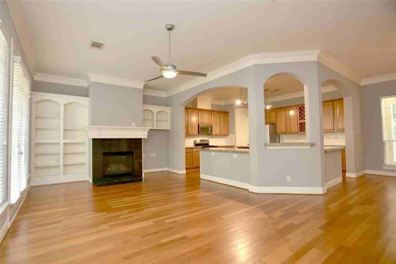 1314 Birdsall St - Photo 3 of 21
