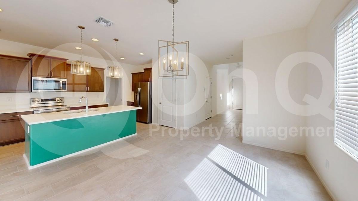 6923 W Hedge Rose Dr - Photo 4 of 22