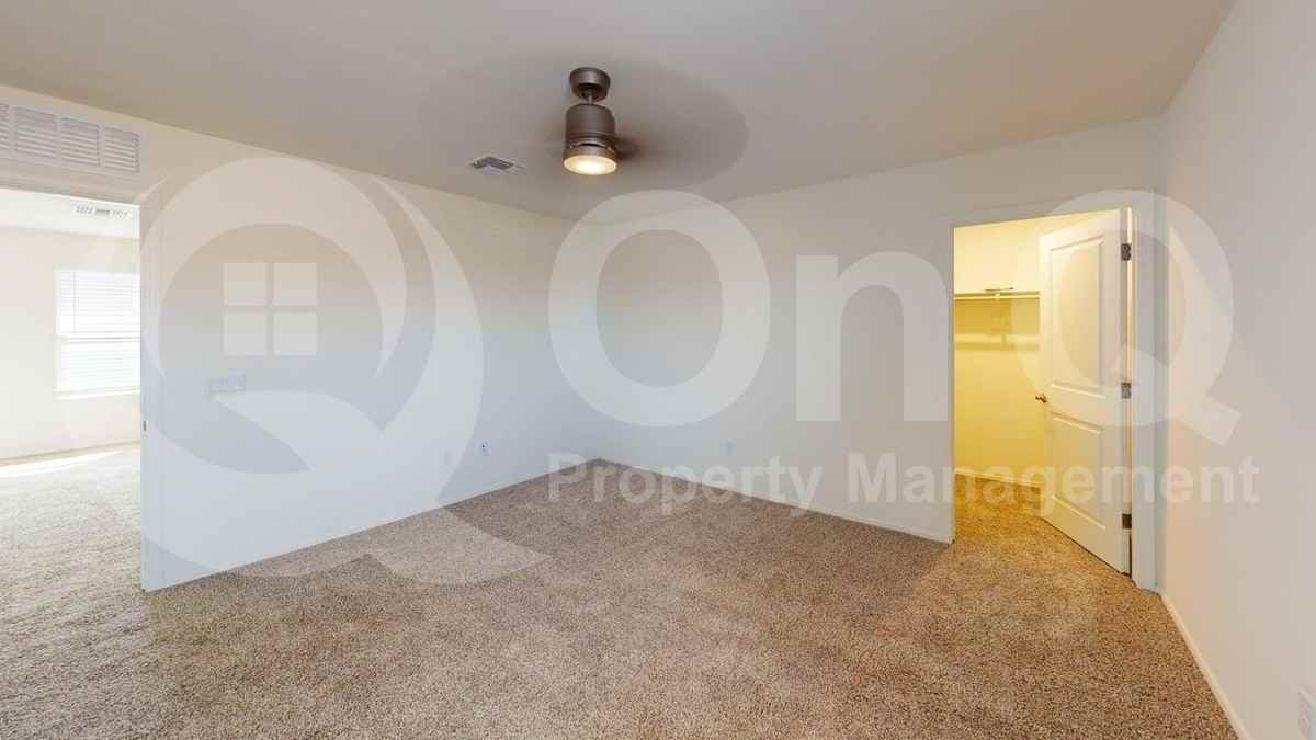6923 W Hedge Rose Dr - Photo 7 of 22