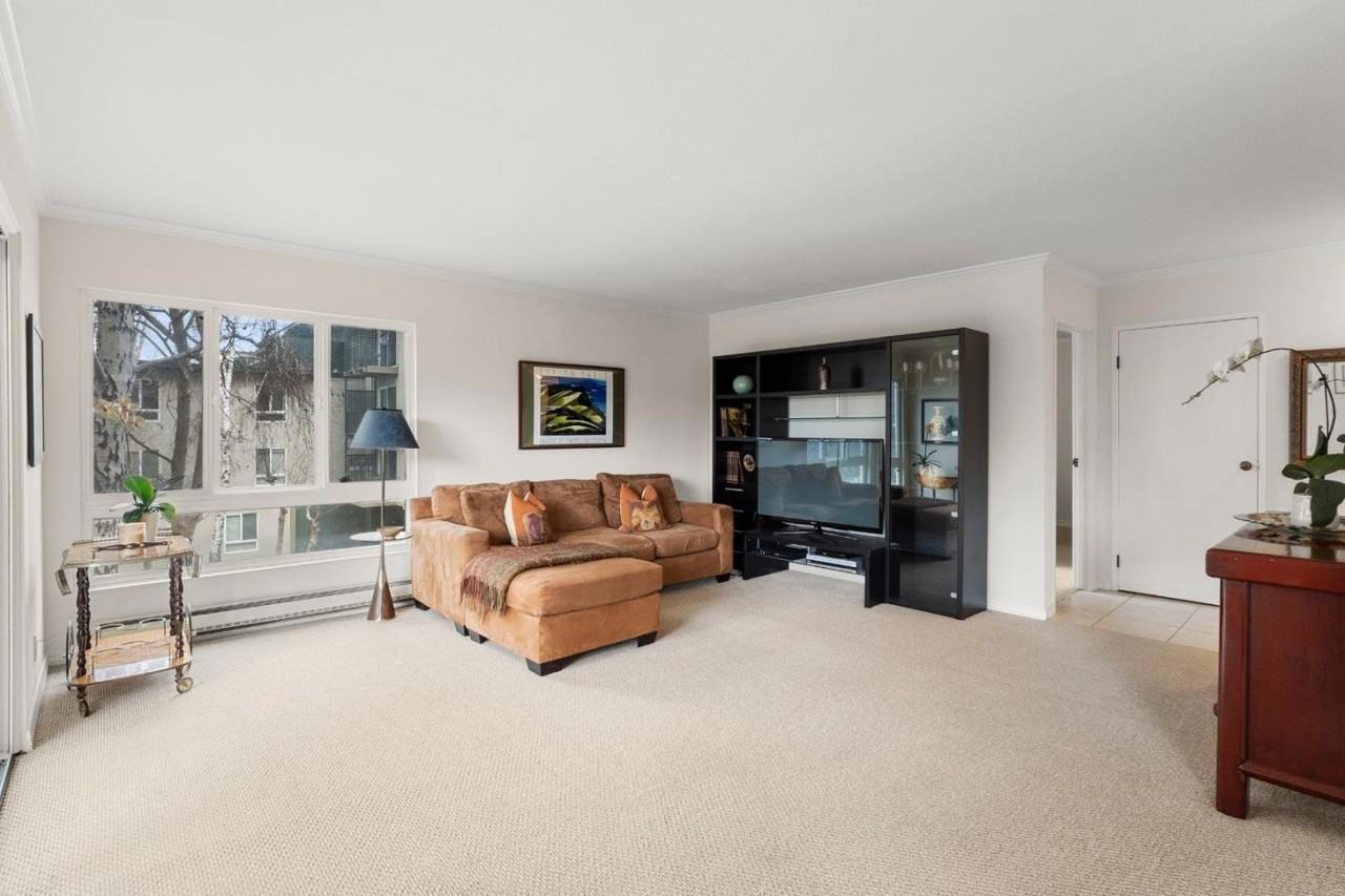 928 Peninsula Ave #204 - Photo 4 of 4
