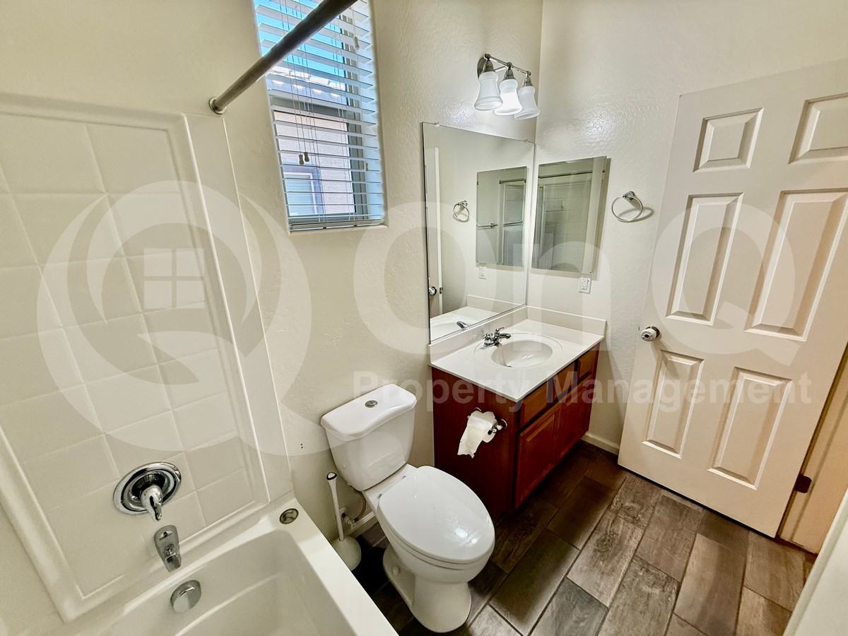 5521 S Joshua Tree Ln - Photo 7 of 30