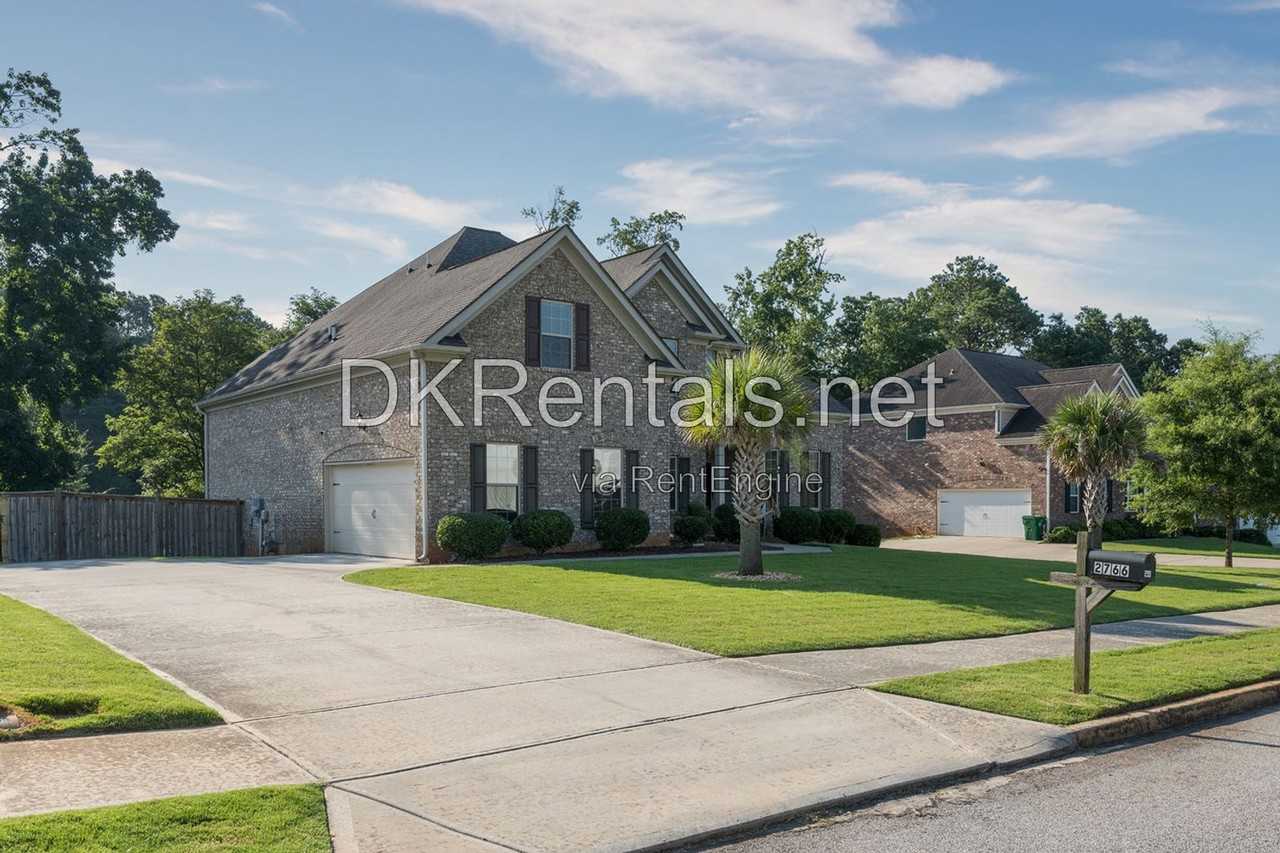 2766 Hilson Cmns - Photo 3 of 44