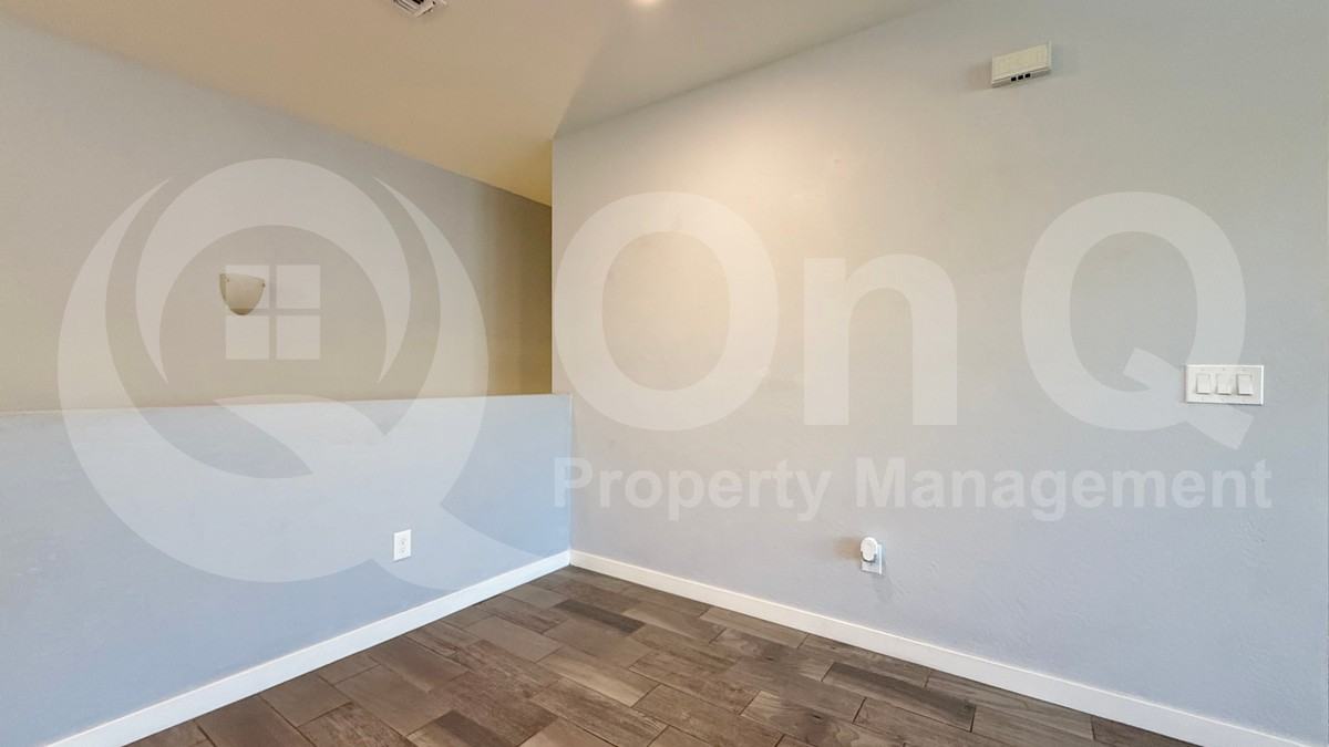1873 E Frye Rd #101 - Photo 4 of 13