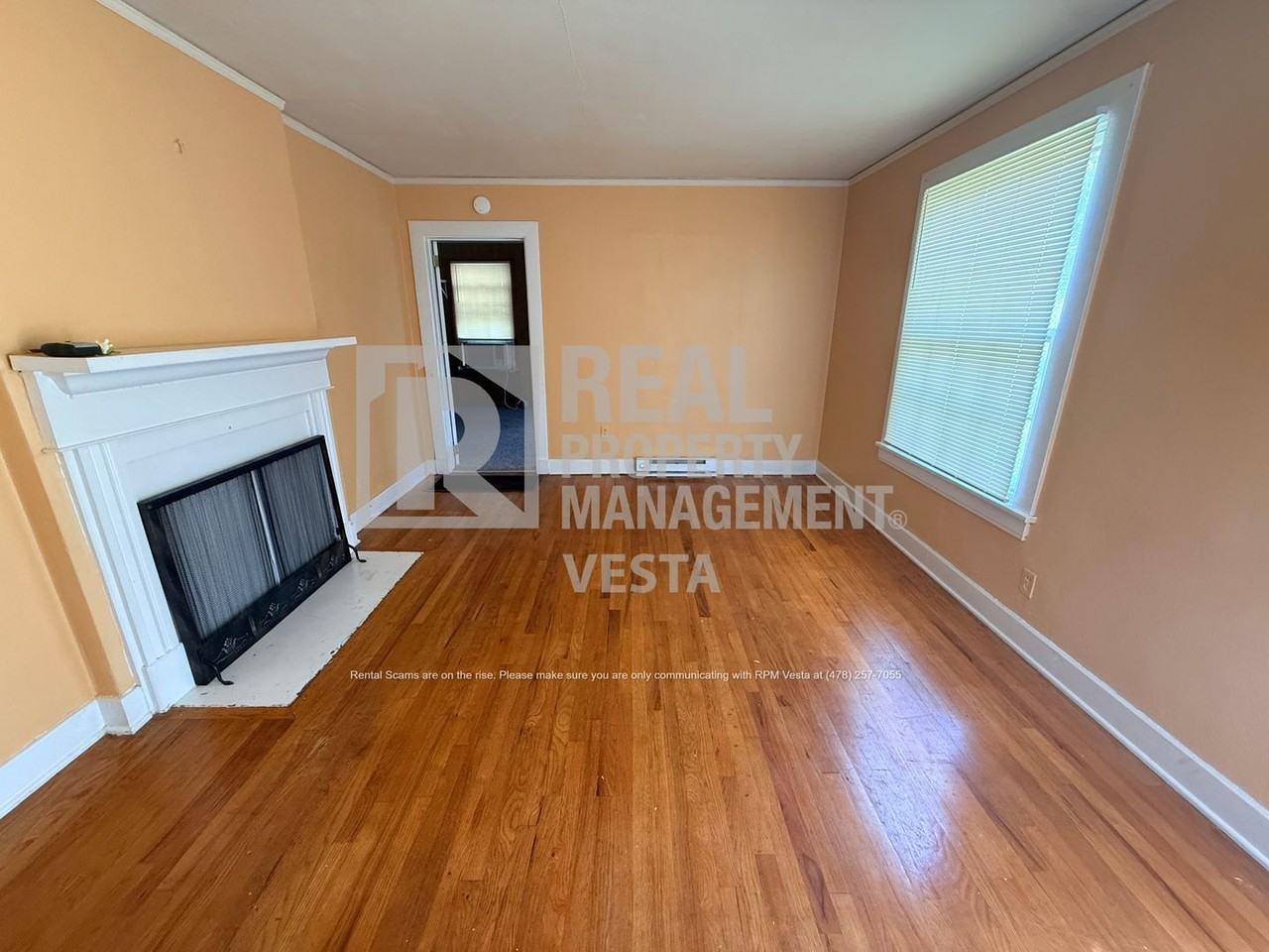 1148 Macon Ave - Photo 2 of 15
