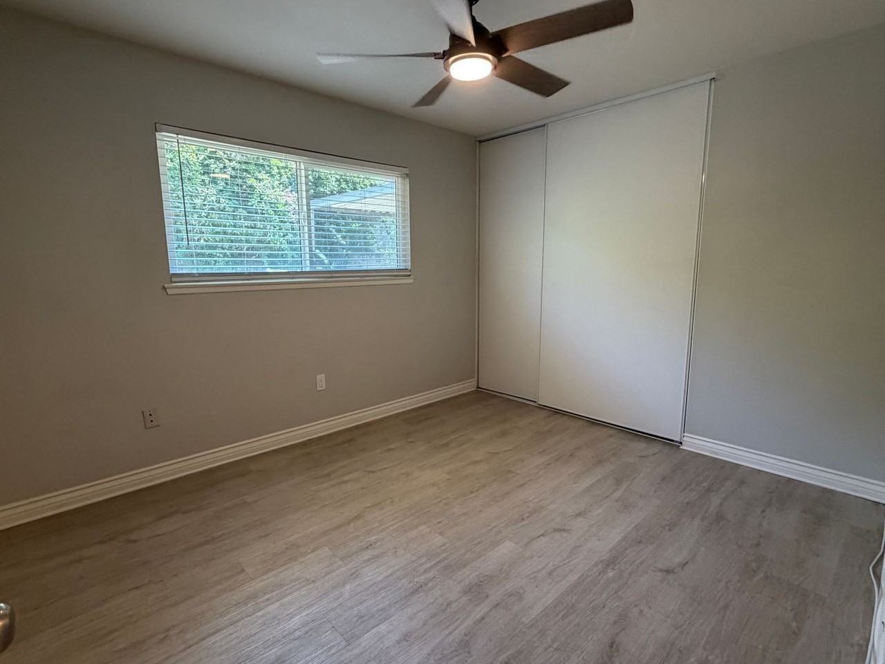 10774 Mercer Ave - Photo 6 of 12