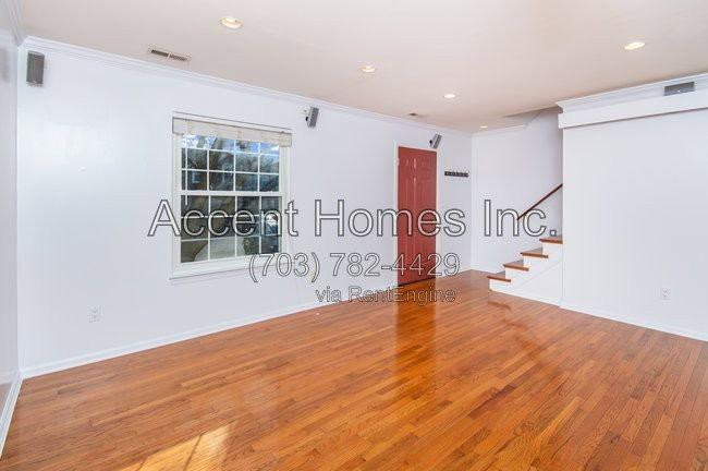 6509 China Grove Ct - Photo 4 of 35