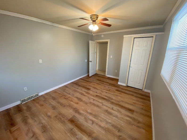 2146 S Winchester St - Photo 4 of 19