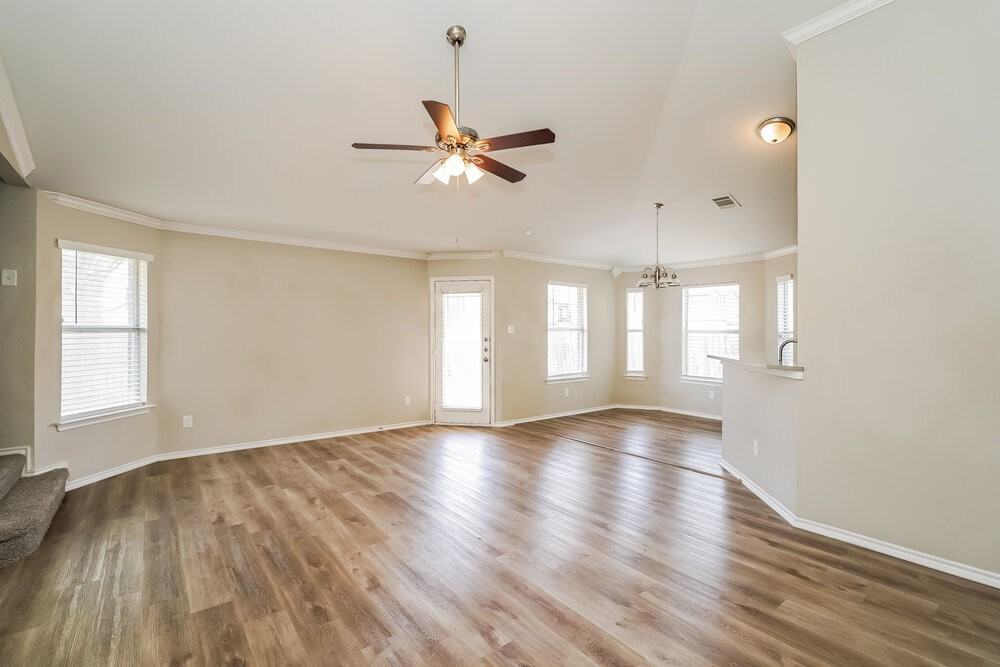 2105 Pacino Dr - Photo 6 of 17