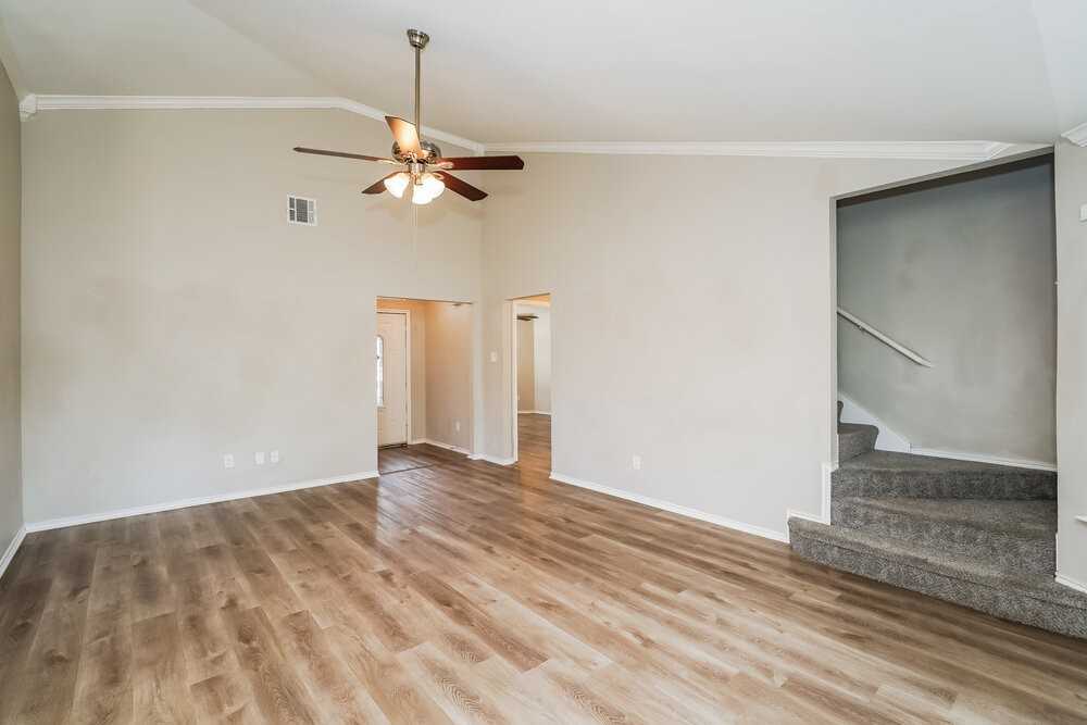 2105 Pacino Dr - Photo 7 of 17