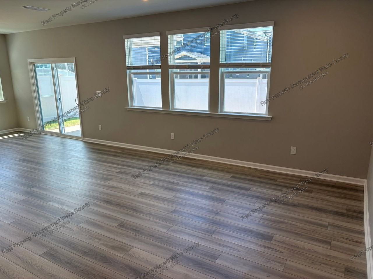 2632 Pivot Ridge Dr - Photo 4 of 50