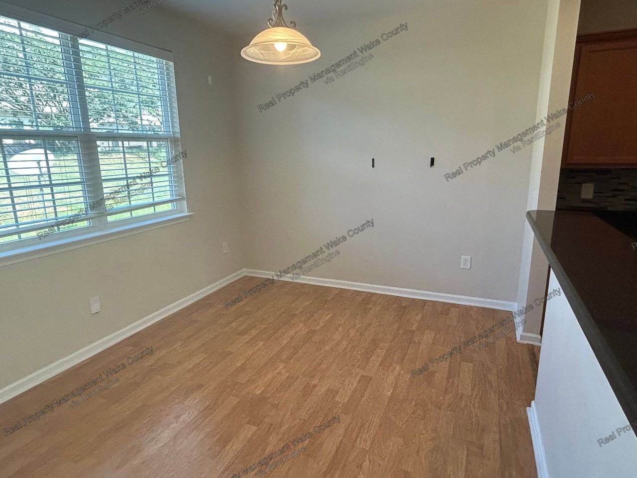 1331 Lombar St - Photo 5 of 33