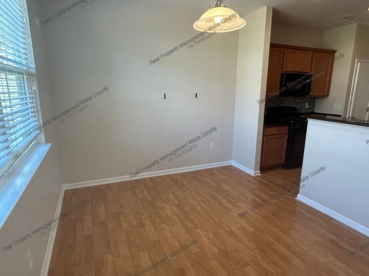 1331 Lombar St - Photo 6 of 33